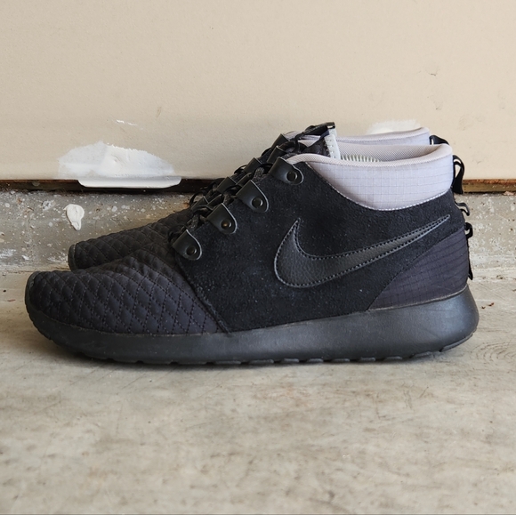 Nike Men's Roshe Run Sneaker Size 10.5 - Picture 5 of 11